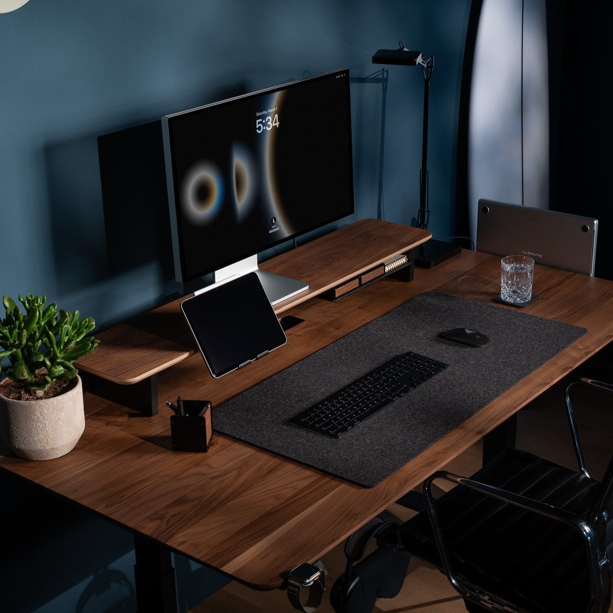 Arbeitsplatz im Schlafzimmer einrichten: So gelingt das perfekte Setup