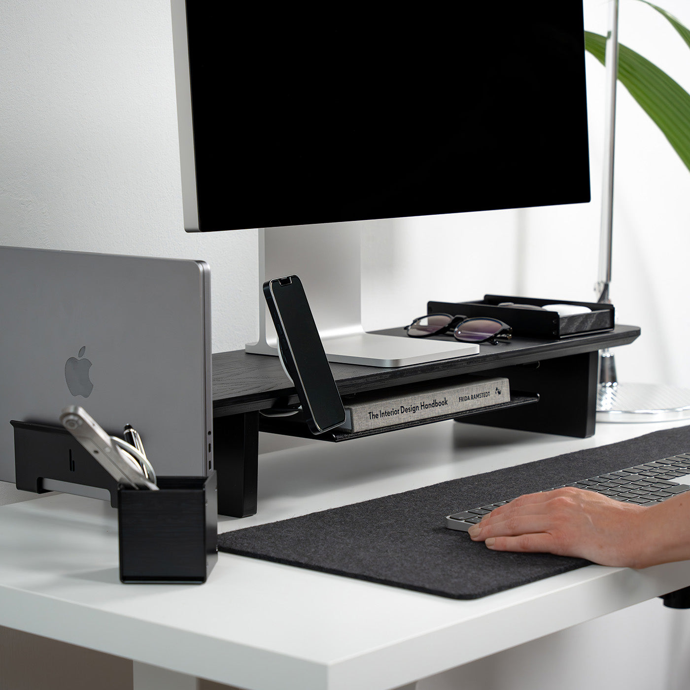 BALOLO, Setup Cockpit, Monitorständer, Monitorerhöhung, ergonomischer Arbeitsplatz, Arbeiten mit zwei Bildschirmen, Modulare Monitorerhöhung, Schreibtischzubehör, aufgeräumter Schreibtisch, organisierter Schreibtisch, Home Office, Büro, Schreibtischorganisation