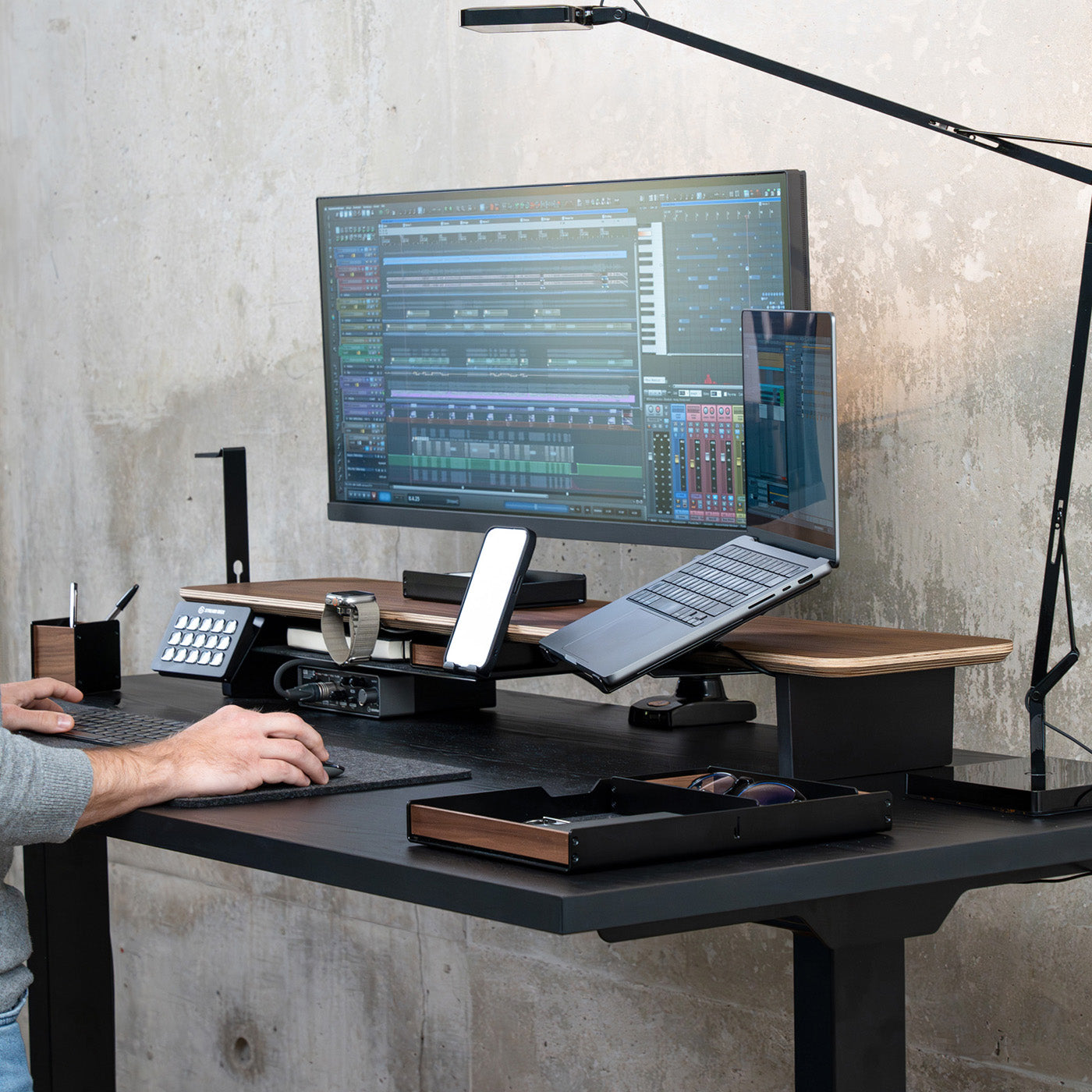 BALOLO, Setup Cockpit, Catch All Tray Large, Catch All Tray, Paper Tray, Pen Tray, Desk Organizer, Desk Organization, organized desk, organized workspace, monitor stand, desk shelf, monitor riser, work from home setup, office