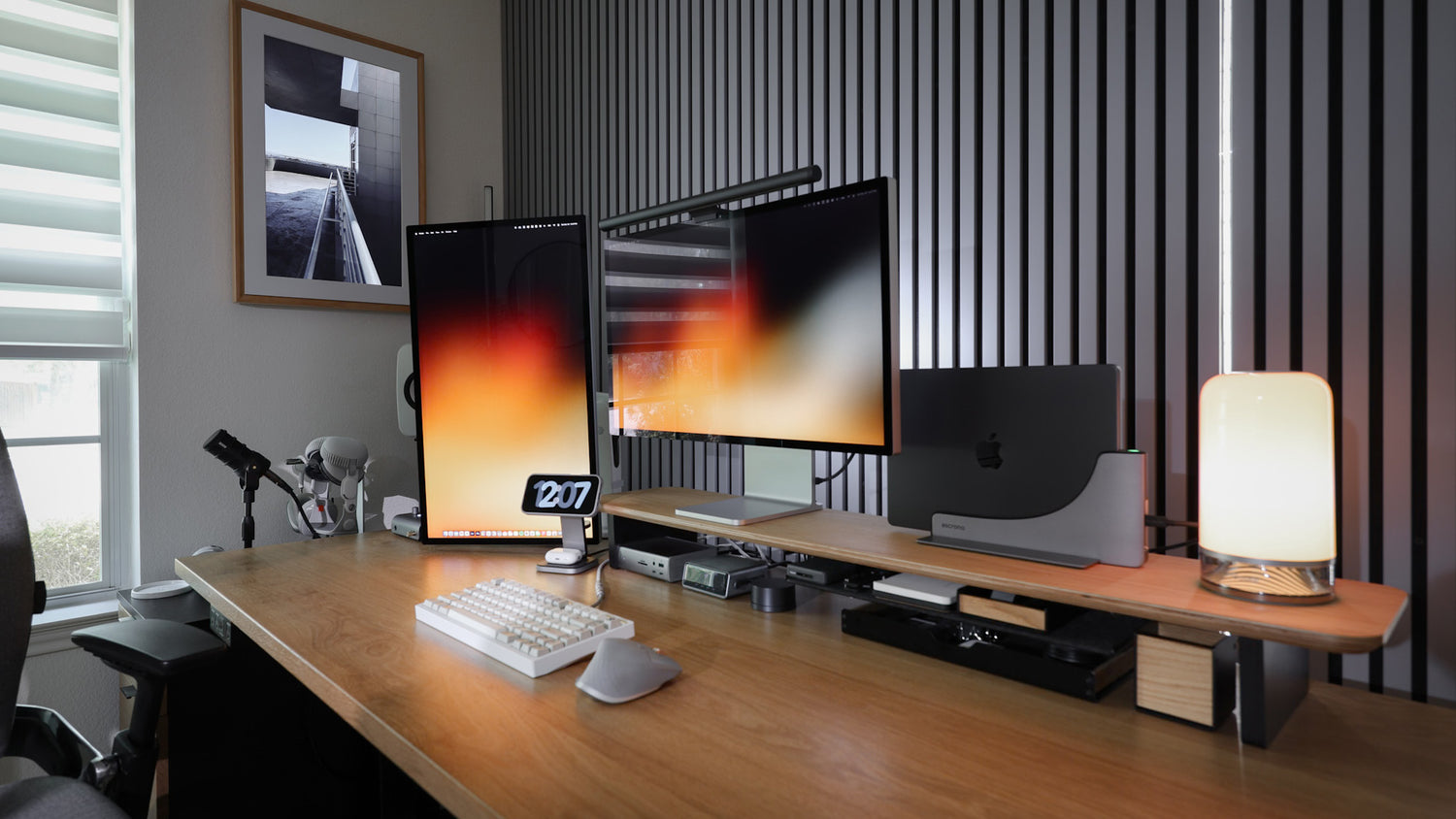 BALOLO, nvzion, Creator Setup, desk Setup, setup inspiration, organized desk, organized workspace, organisierter Arbeitsplatz, Schreibtischorganisation, Monitorständer, Desk Shelf